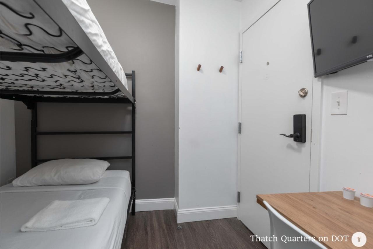 Quarters On Dot By Thatch Boston Bagian luar foto